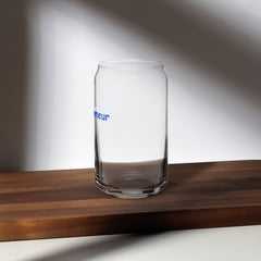 Entrepreneur Can-shaped glass